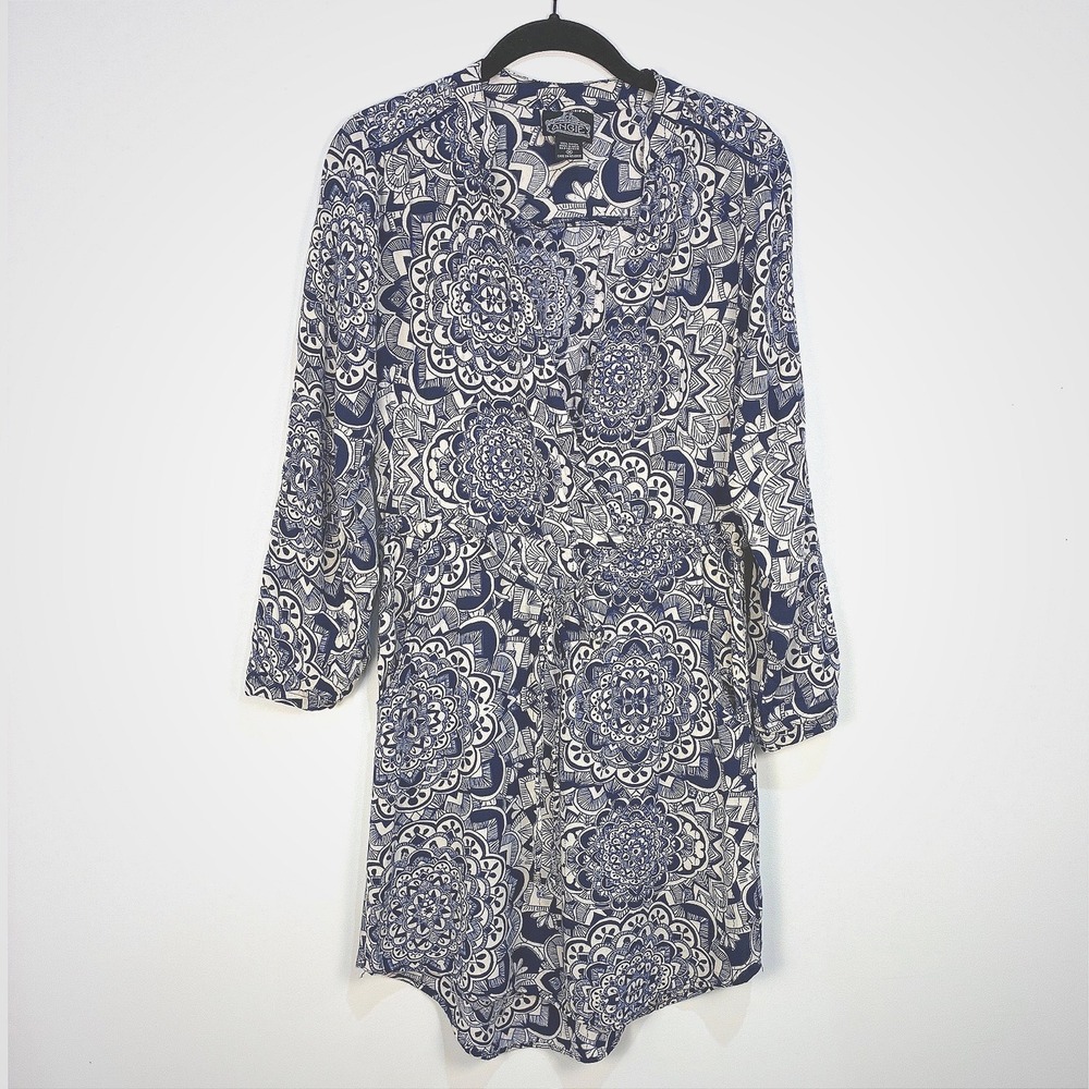 Feminine Flowy Tunic/Dress in Medallion Print Ties at Waist‎ Blue/White  Medium